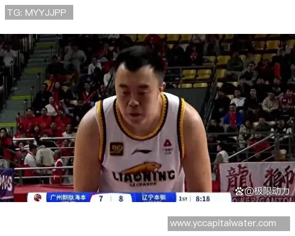 CBA新疆队与广州队激战正酣谁能在这场对决中笑到最后